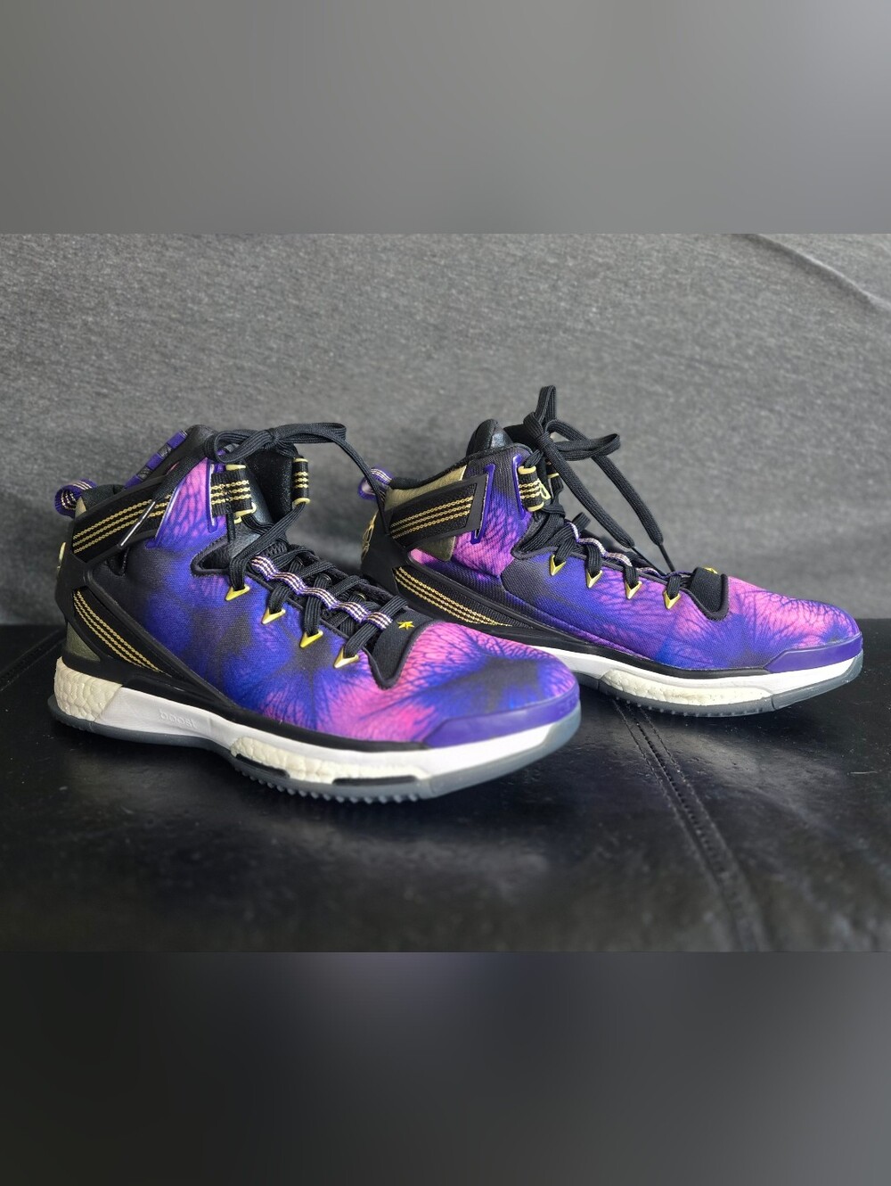 adidas Men's D Rose 6 Boost sneakers in a Florist City 11.5